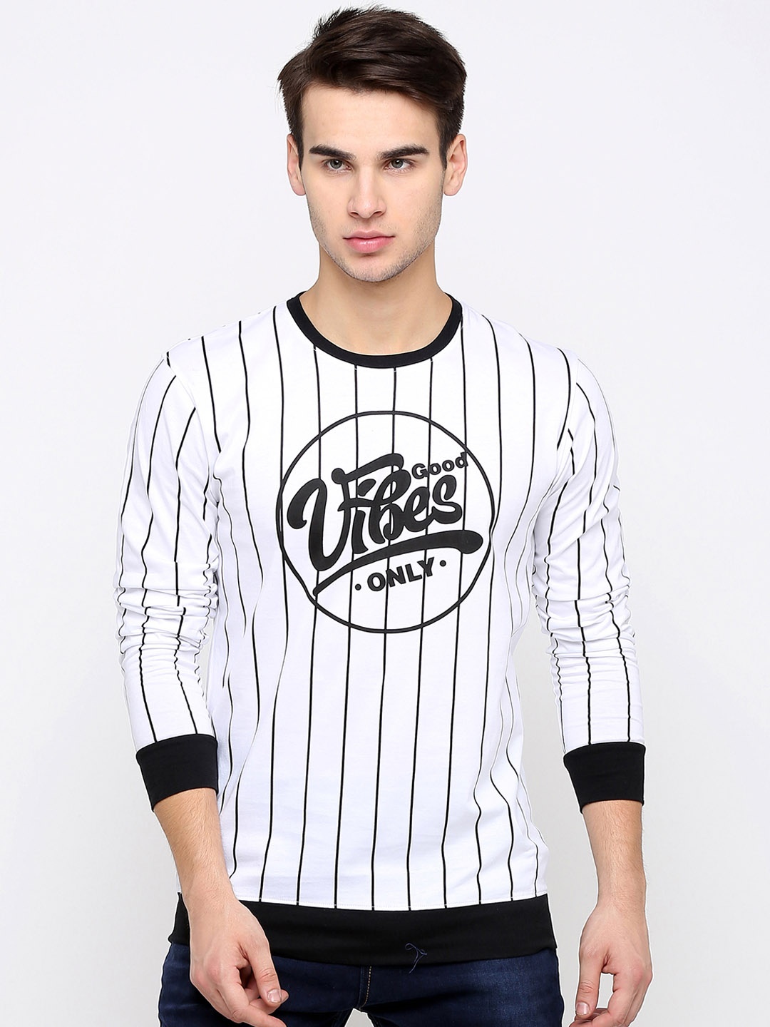 

Maniac Men White Striped Round Neck T-shirt