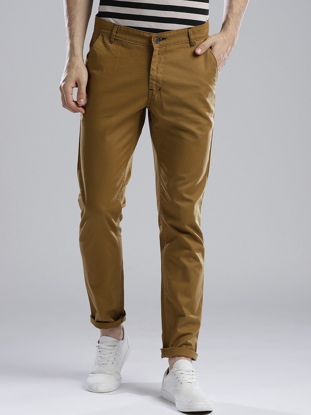 

Hubberholme Men Brown Slim Fit Solid Regular Trousers