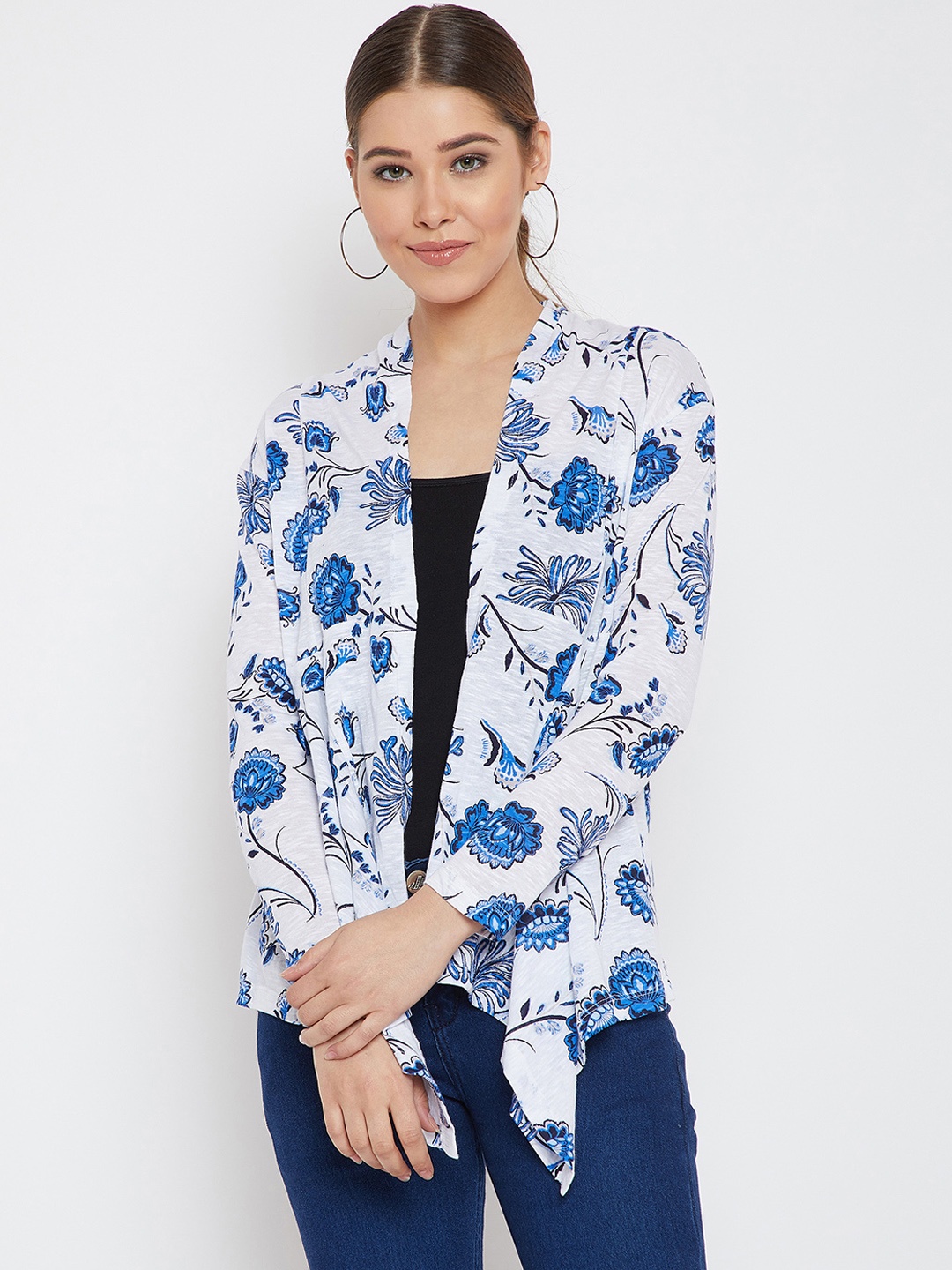 

PURYS Women White & Blue Printed Open Front Shrug