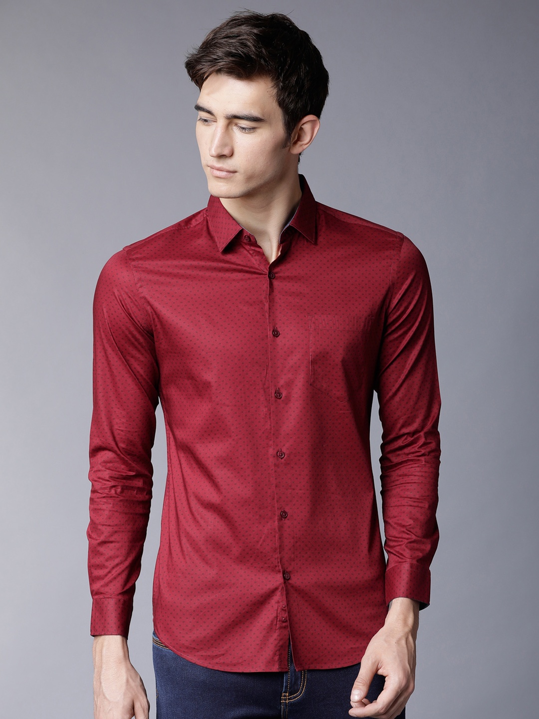 

Black coffee Men Red & Navy Blue Slim Fit Printed Casual Shirt