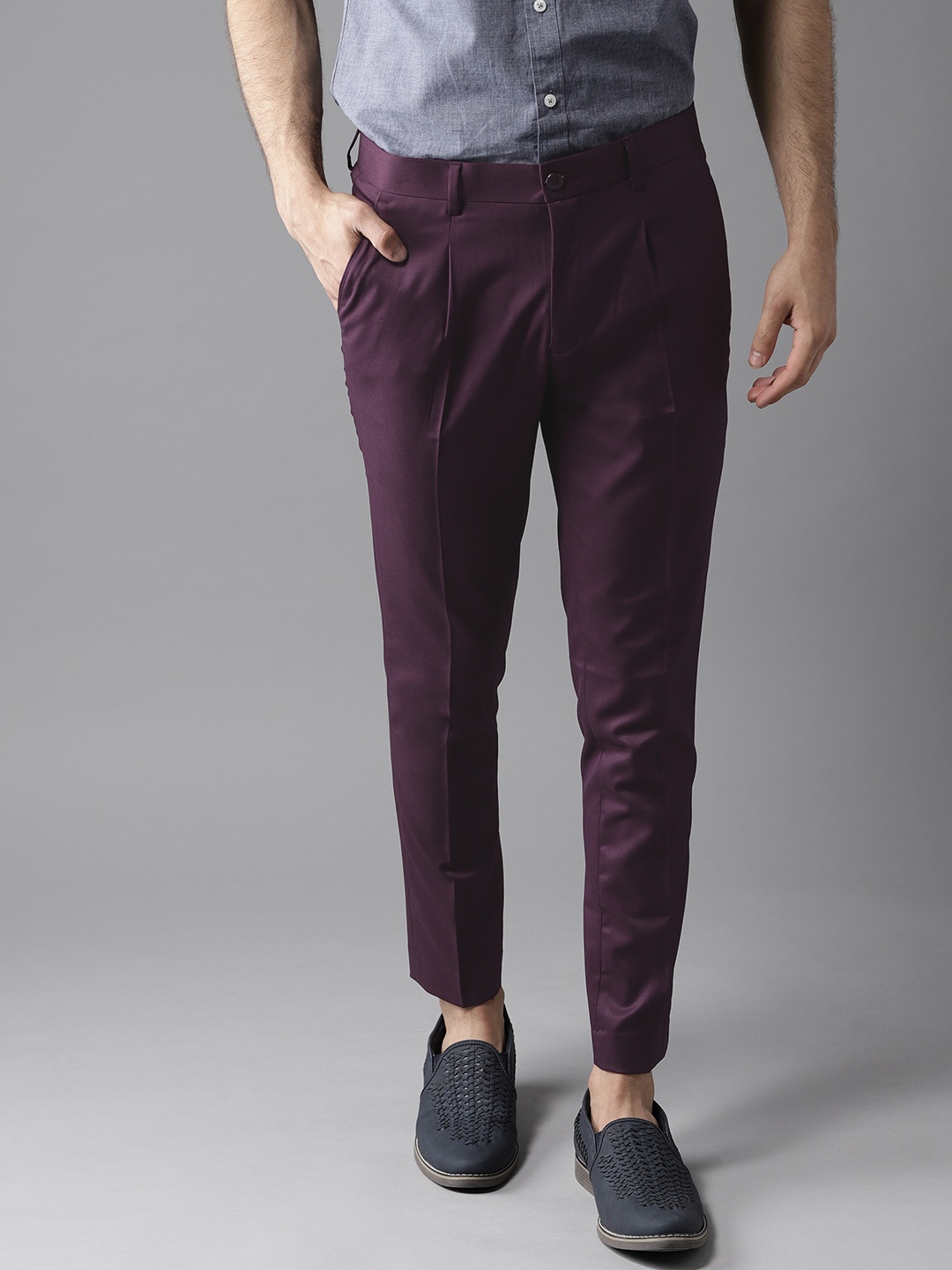 

DENNISON Men Aubergine Tapered Fit Solid Trousers, Purple