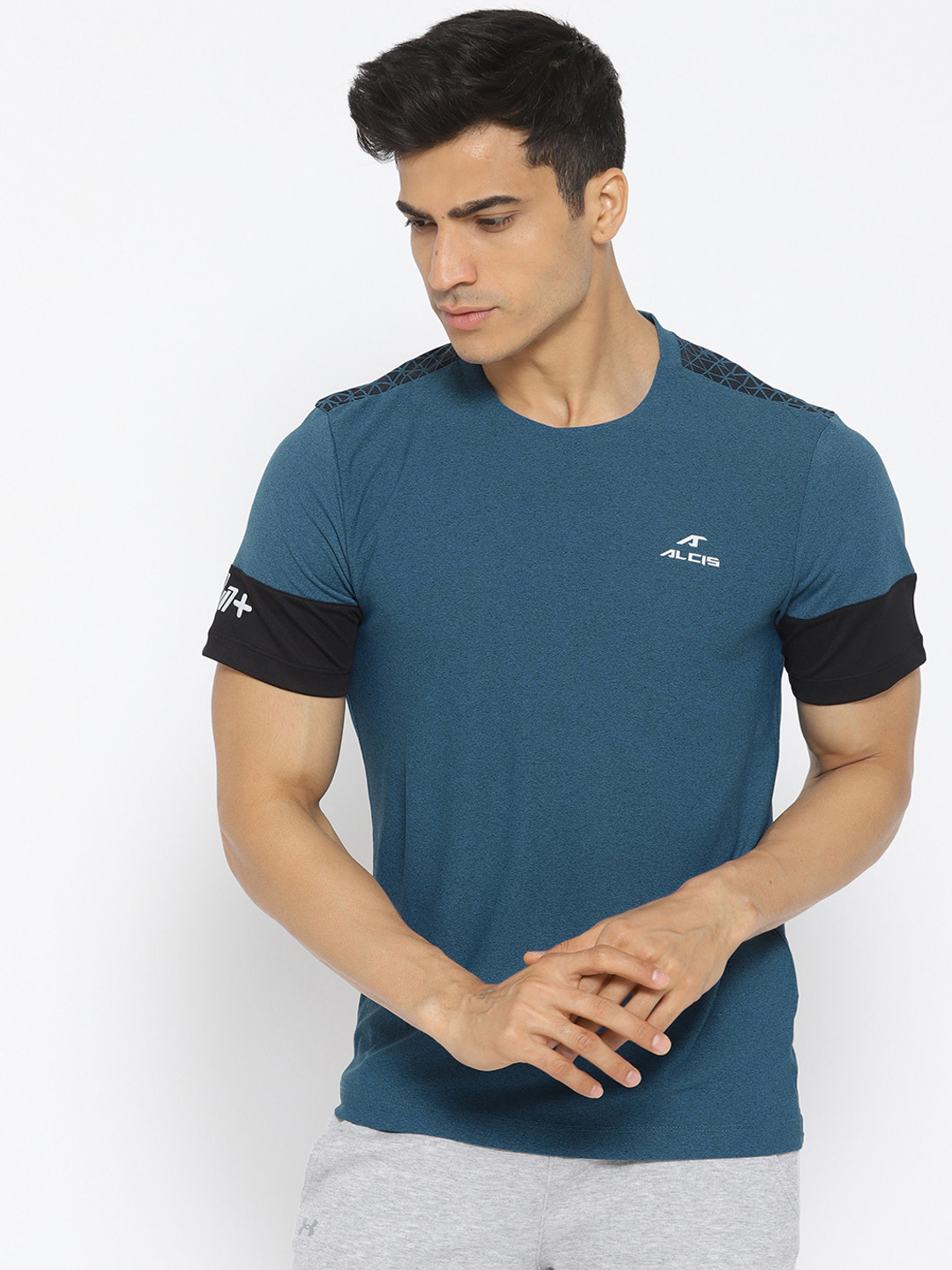 

Alcis Men Teal Blue Solid Round Neck Running T-shirt