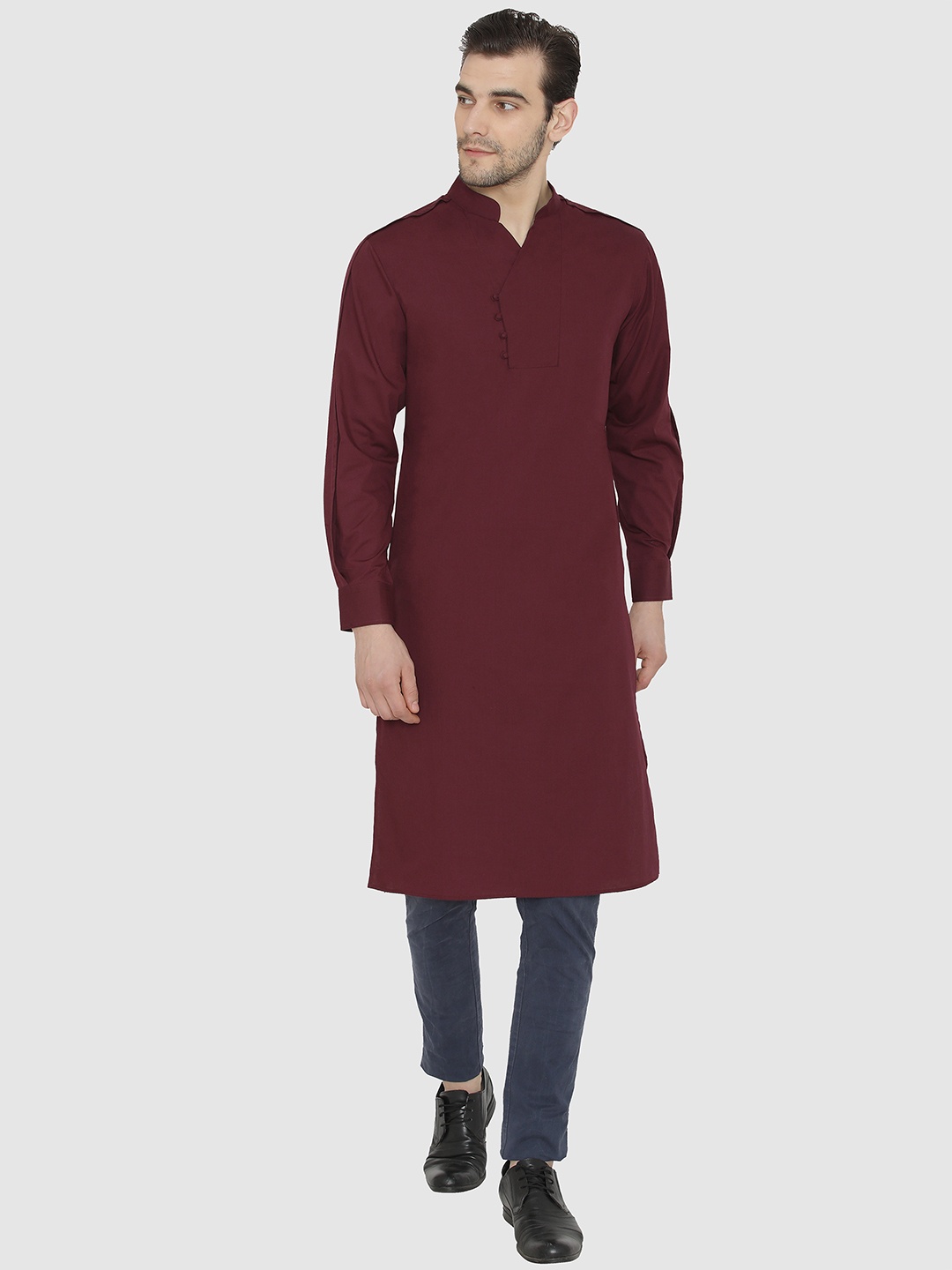 

Raas Men Burgundy Solid Straight Kurta
