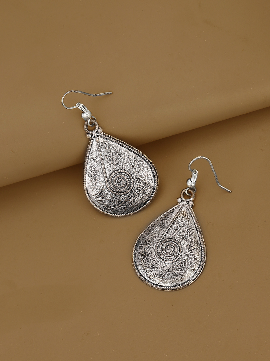 

Carlton London Oxidised Silver-Toned Textured Teardrop Shaped Drop Earrings