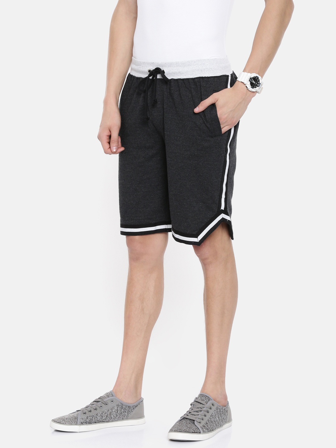 

ARISE Men Black Solid Regular Fit Regular Shorts
