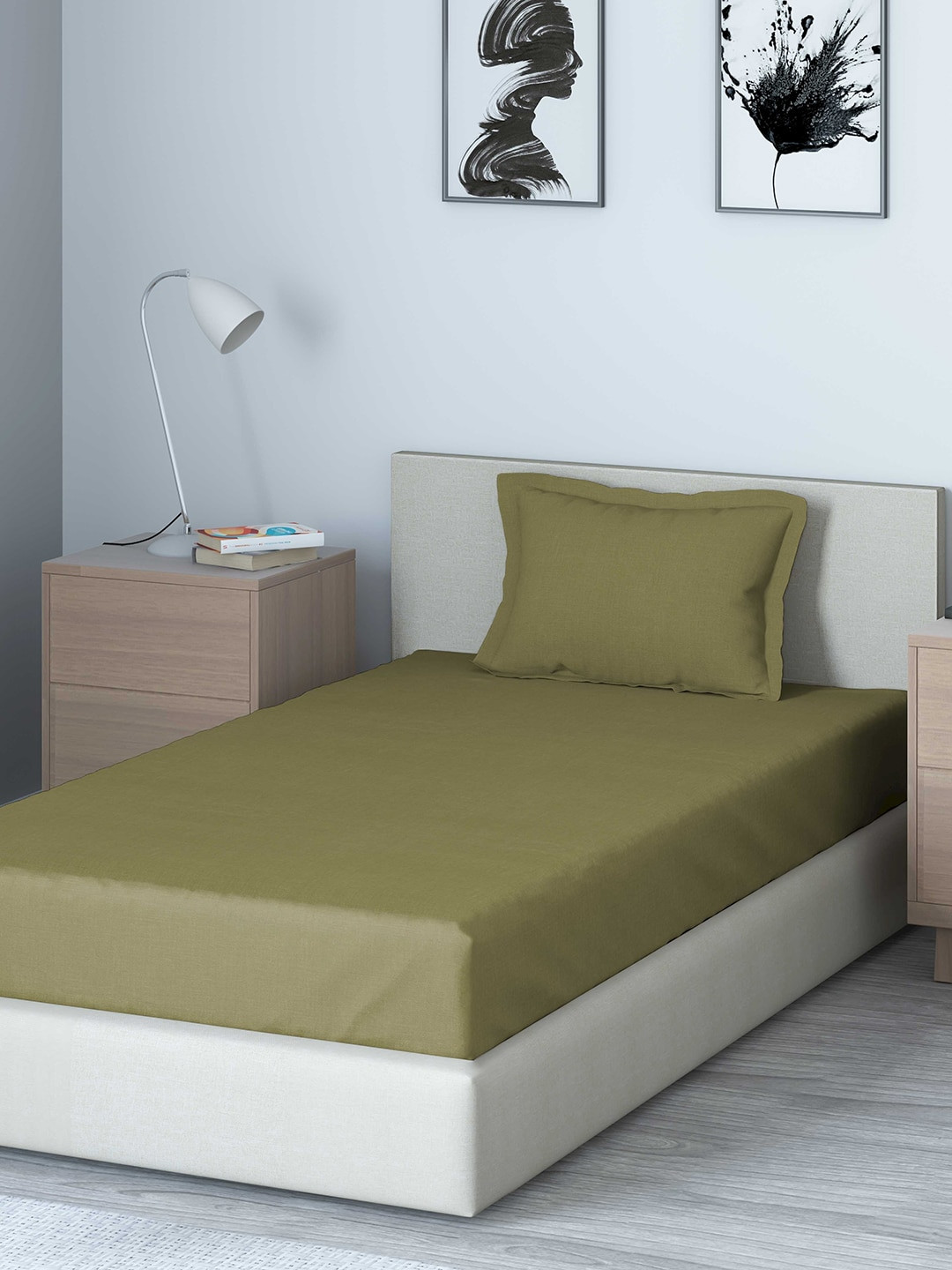 

DDecor Green Solid 150 TC Cotton 1 Single Bedsheet with 1 Pillow Covers