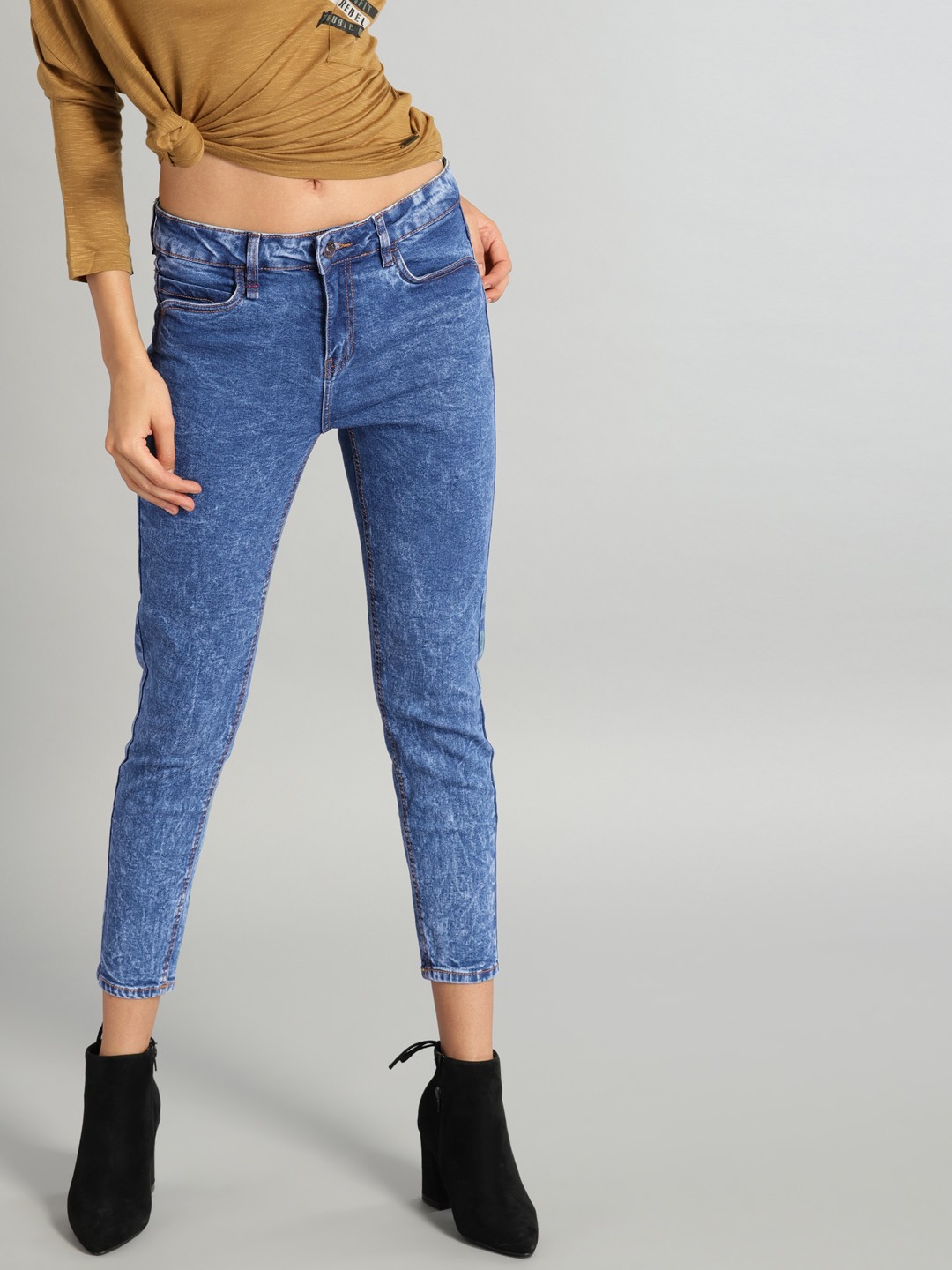 

The Roadster Lifestyle Co Women Blue Skinny Fit Mid-Rise Clean Look Stretchable Jeans