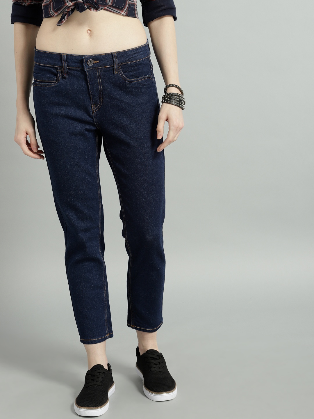 

The Roadster Lifestyle Co Women Blue Skinny Fit Mid-Rise Clean Look Stretchable Cropped Jeans