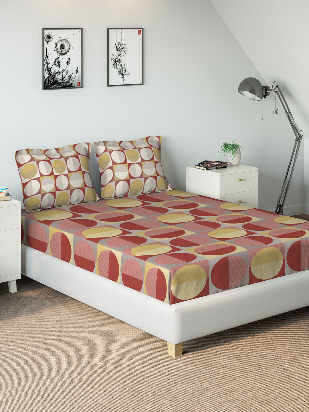 

DDecor Red Geometric 210 TC Cotton 1 King Bedsheet with 2 Pillow Covers