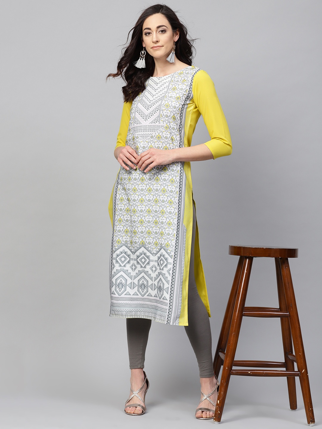 

AHIKA Women Off-White & Green Printed Straight Kurta