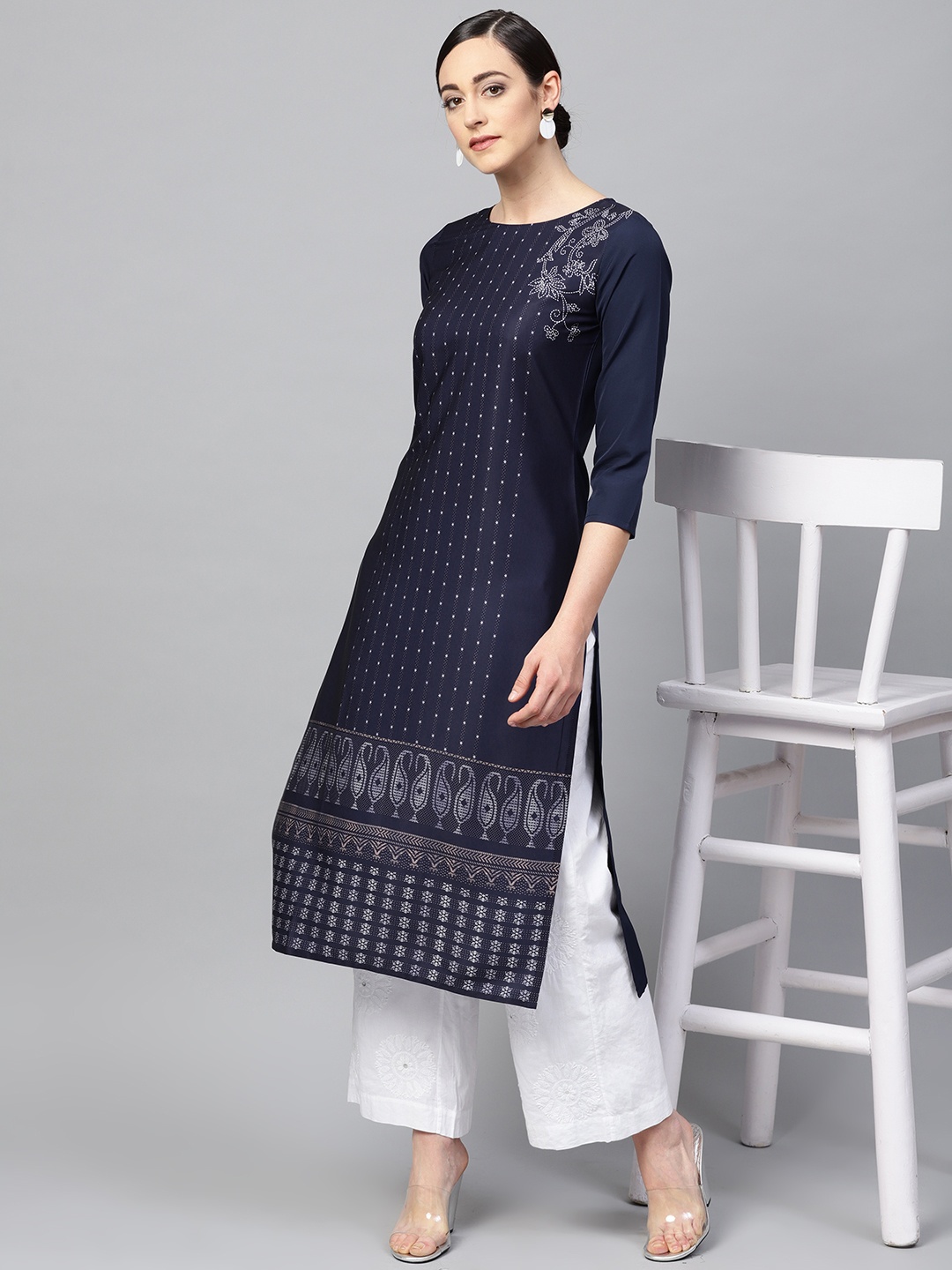 

AHIKA Women Navy Blue & White Printed Straight Kurta