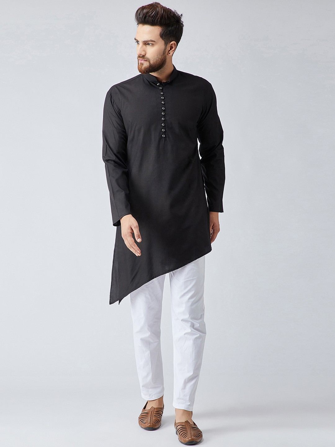 

SOJANYA Men Black & White Solid Kurta with Pyjamas