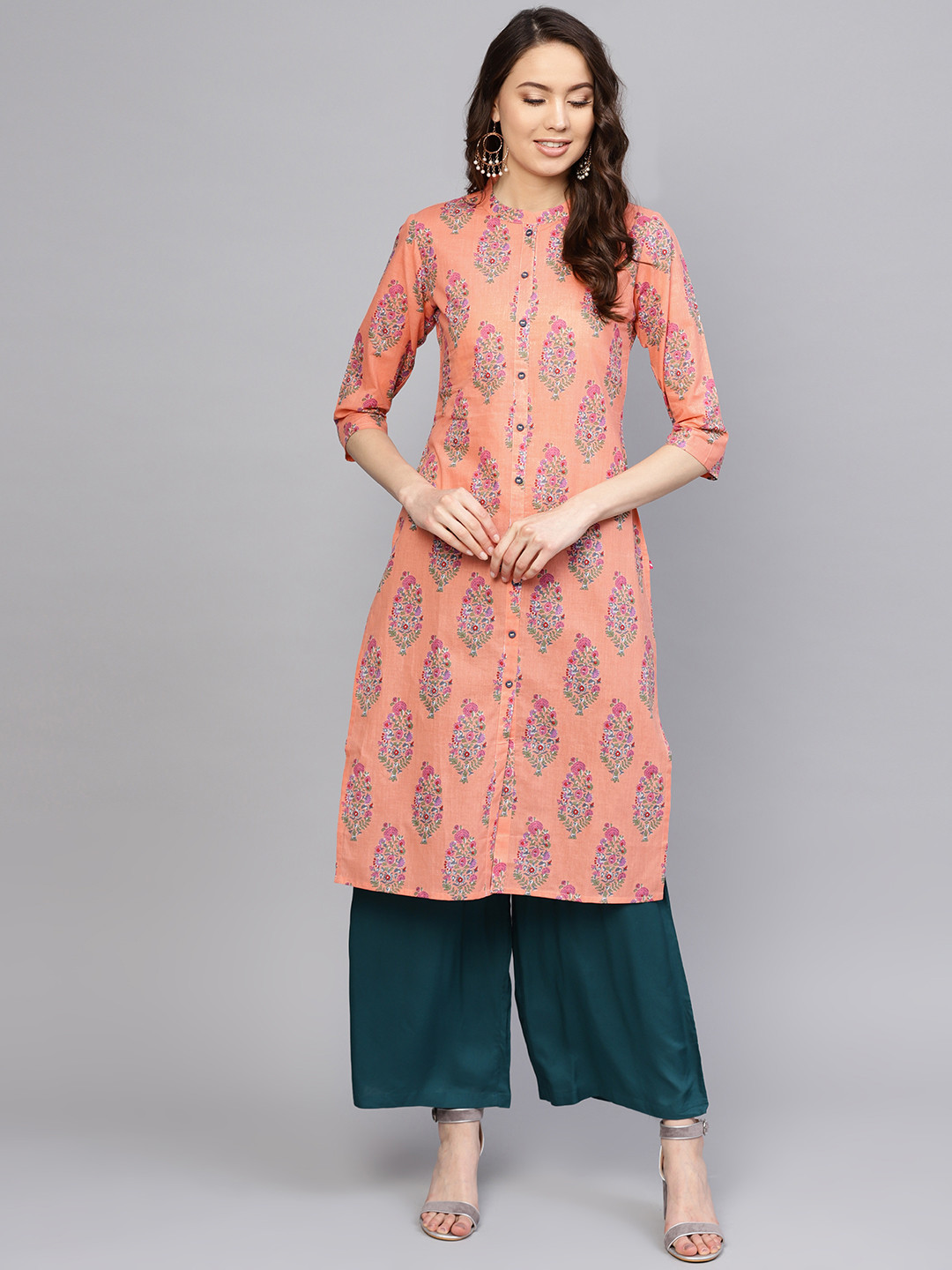

Varanga Women Peach-Coloured Printed Straight Kurta