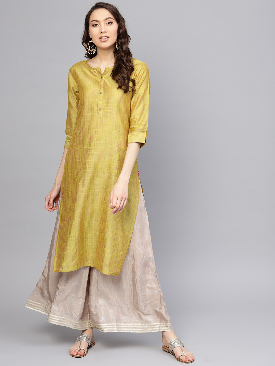 

Varanga Women Green Dual-Toned Solid Straight Kurta