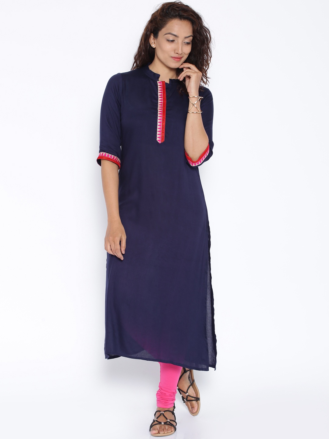 

Desi Weavess Women Blue Printed Straight Kurta