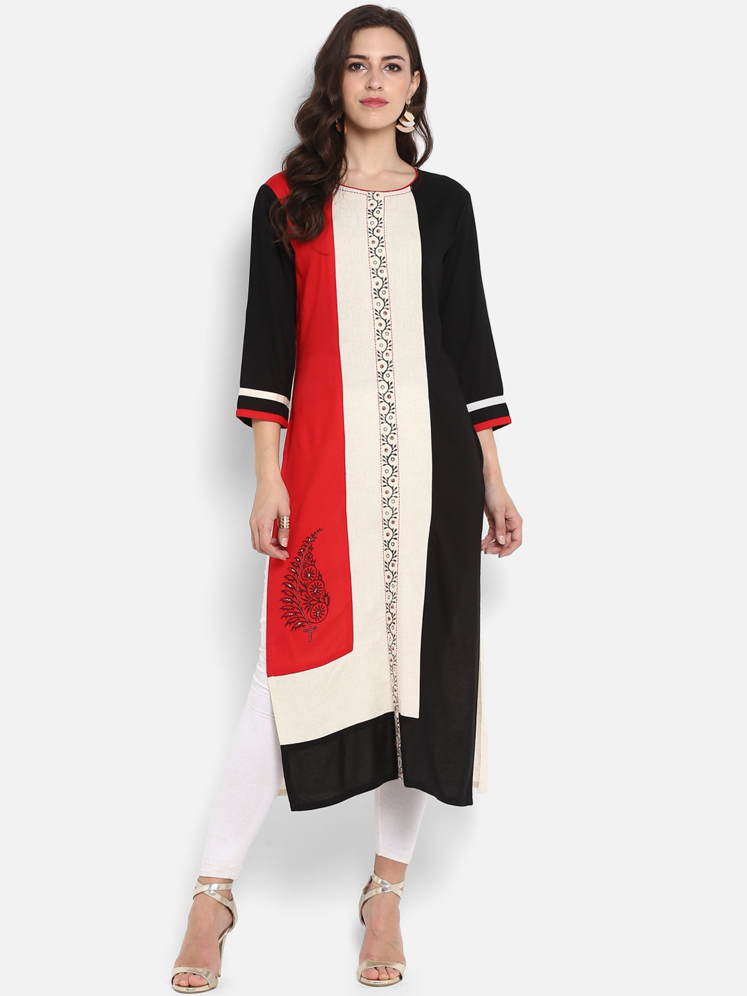 

Meeranshi Women Black & White Colourblocked Straight Kurta
