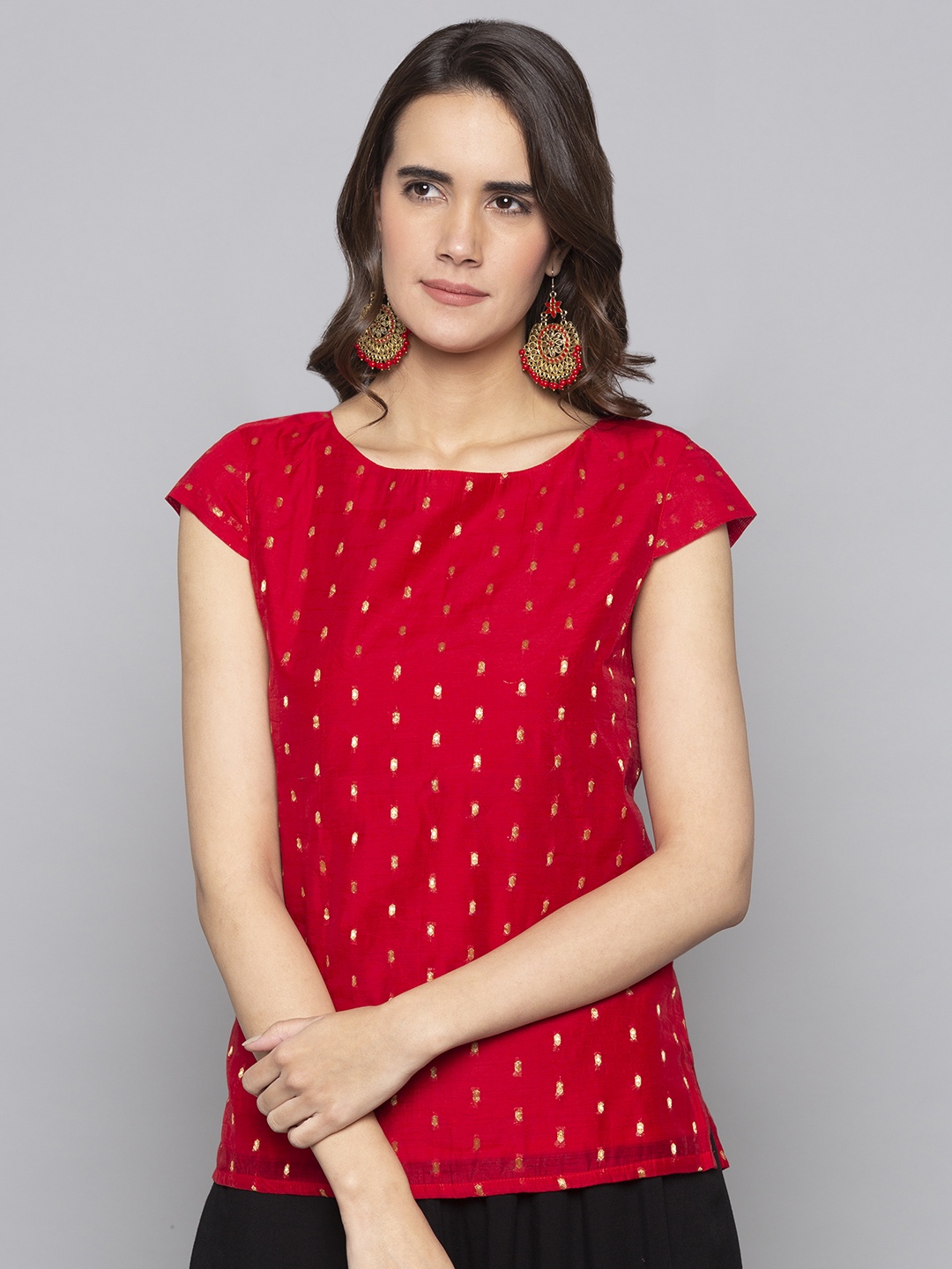 

Desi Weavess Women Red Printed Top