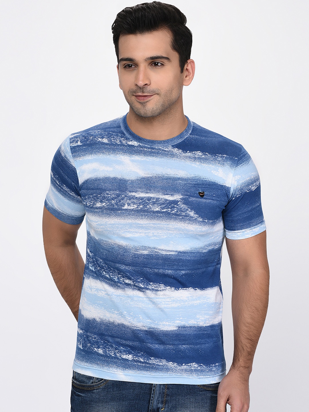 

Okane Men Blue Printed Round Neck T-shirt