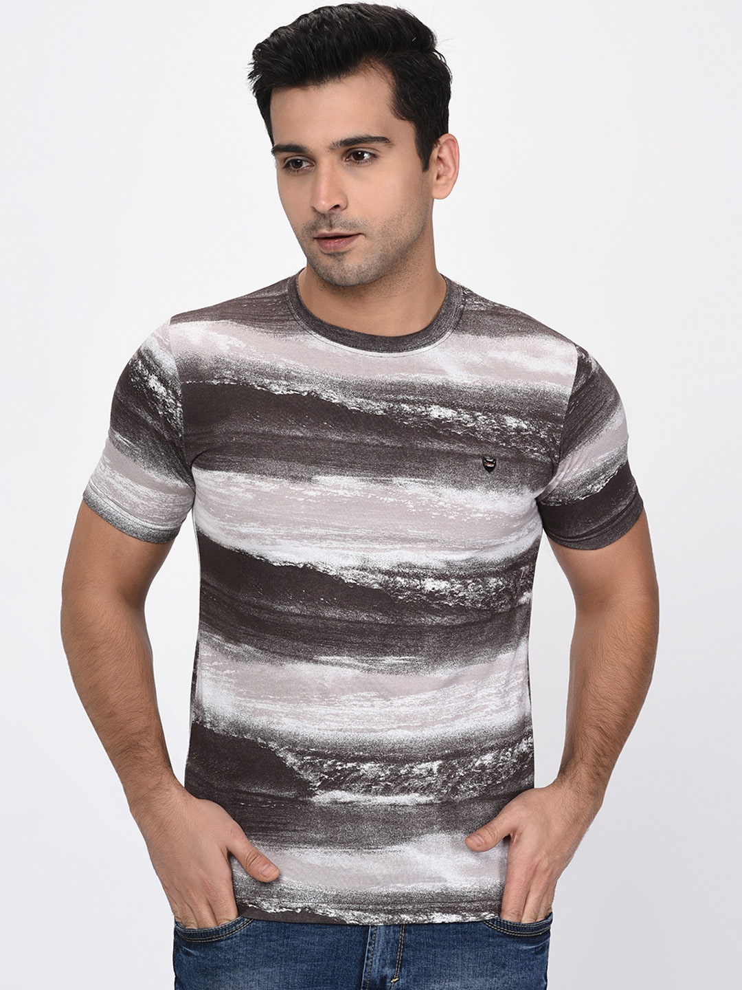 

Okane Men Brown Printed Round Neck T-shirt