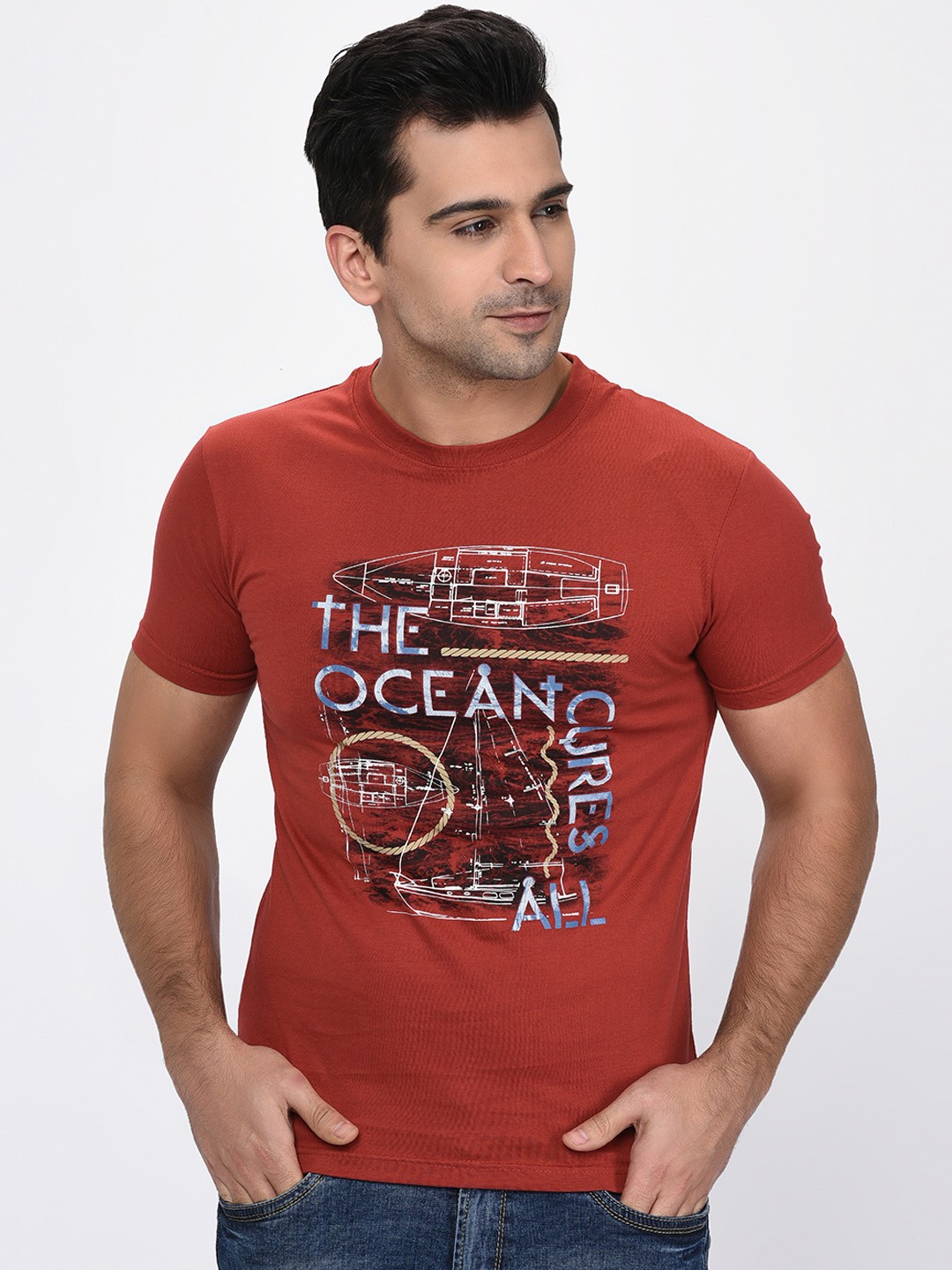 

Okane Men Brown Printed Round Neck T-shirt