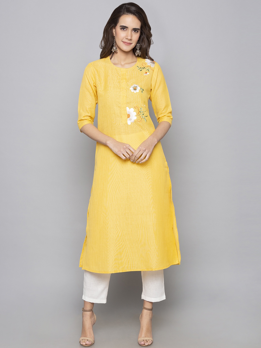 

Desi Weavess Women Yellow Embroidered Straight Kurta