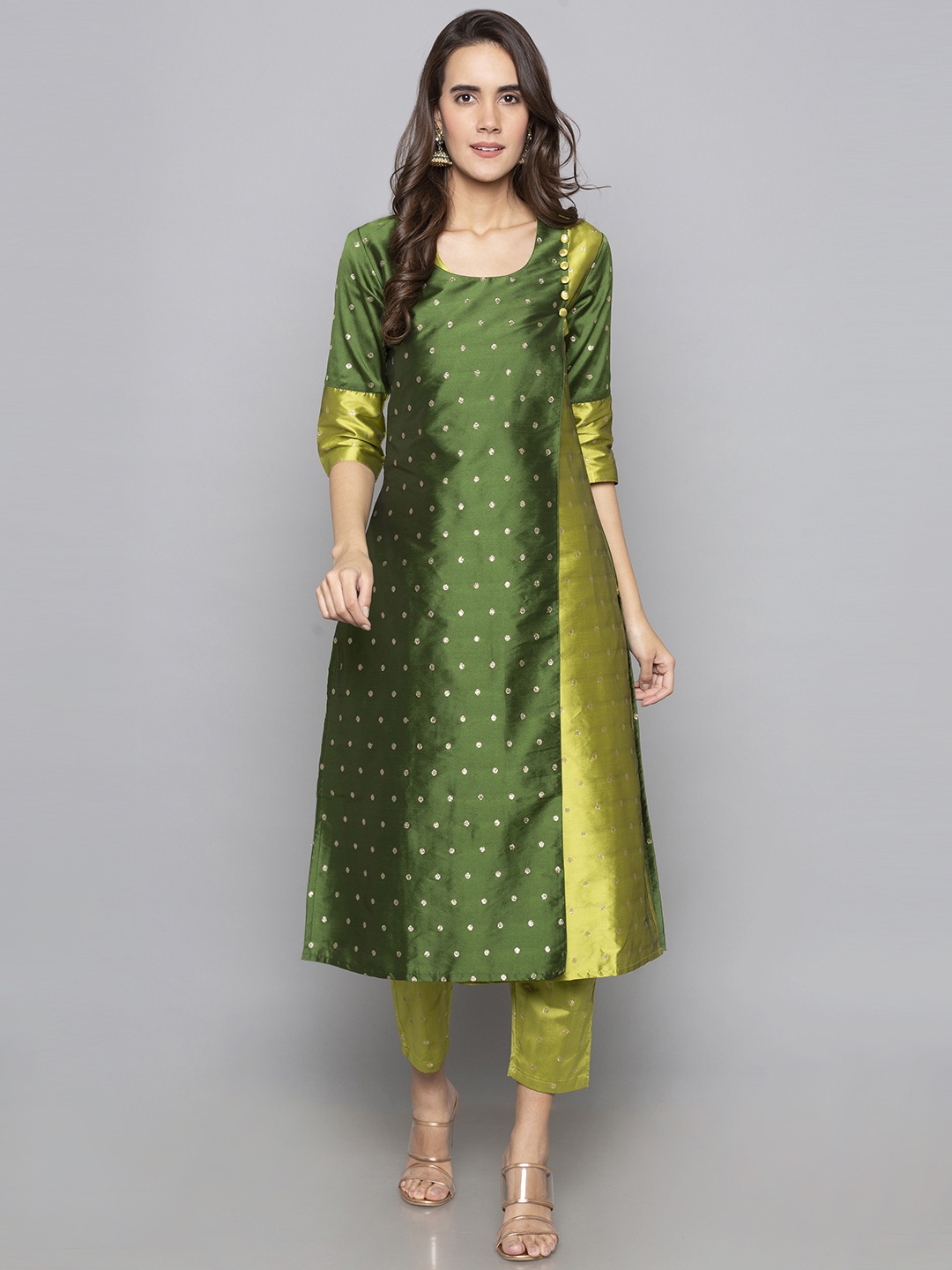 

Desi Weavess Women Green & Lime Green Woven Design Straight Kurta