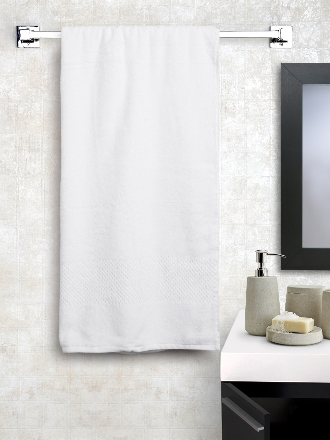 

SPACES Women White Cotton 450 GSM Swift Dry Bath Towel