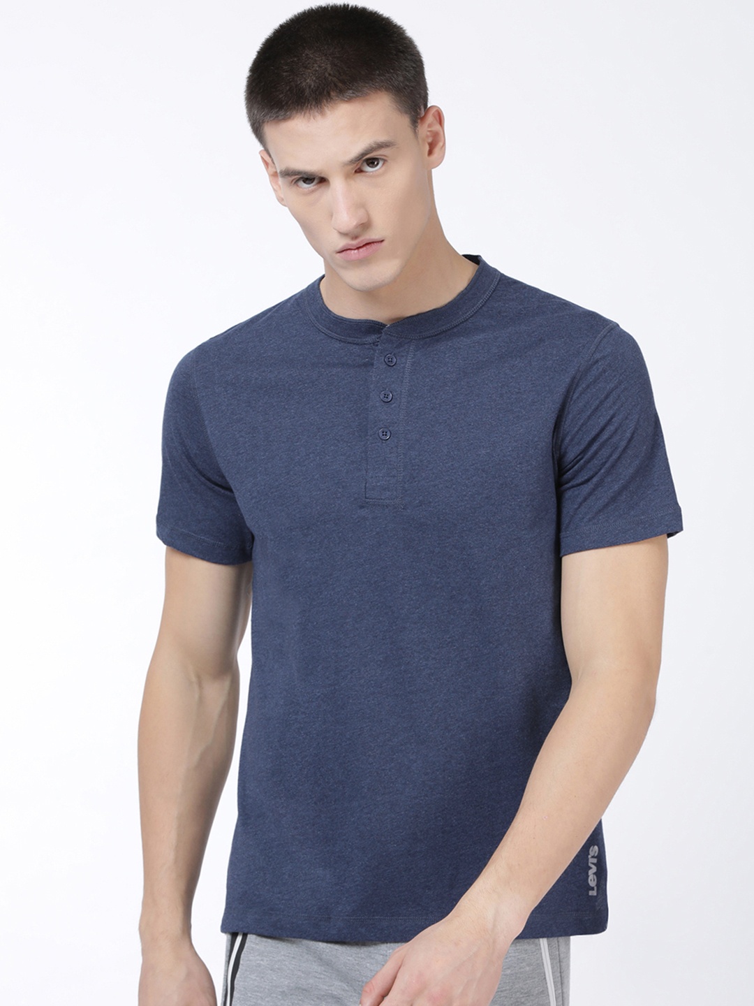 

Levis Men Navy Blue Solid Henley Neck T-shirt