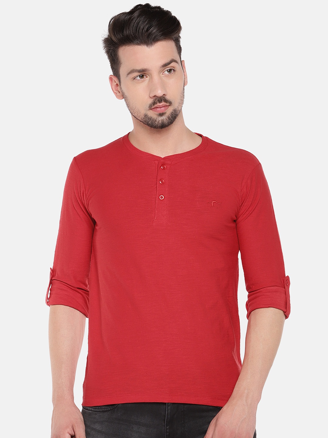 

Globus Men Red Solid Mandarin Collar T-shirt