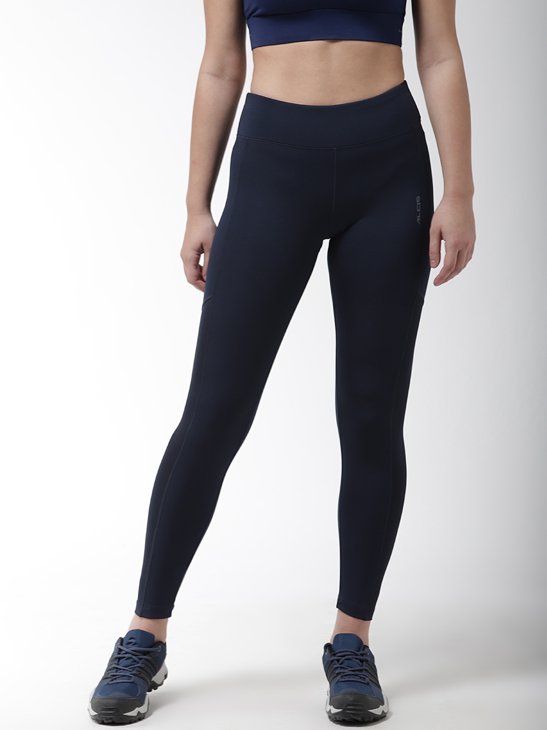 

Alcis Women Navy Blue Solid Outdoor Tights