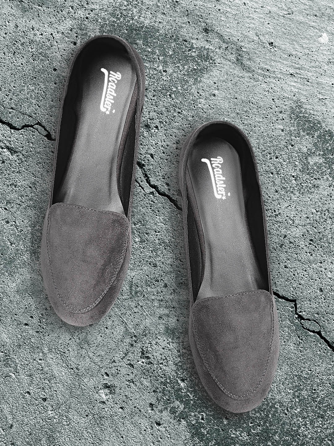 

The Roadster Lifestyle Co Women Charcoal Grey Solid Ballerinas
