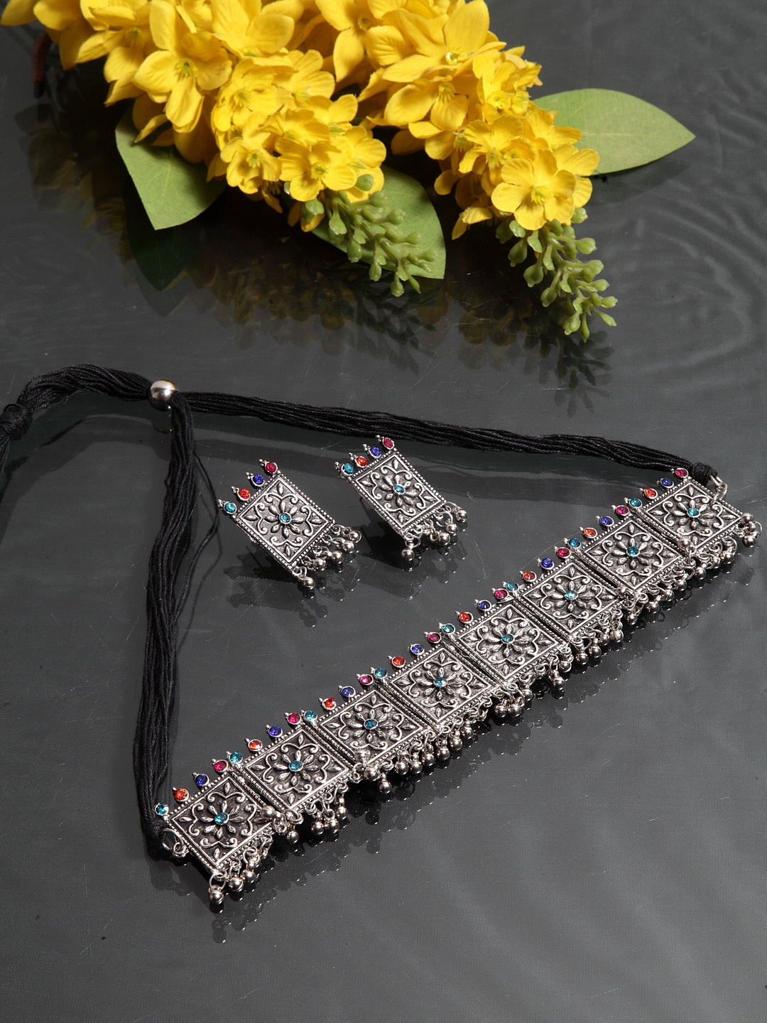 

Moedbuille Women Silver-Plated & Multicoloured Stone-Studded Handcrafted Jewellery Set