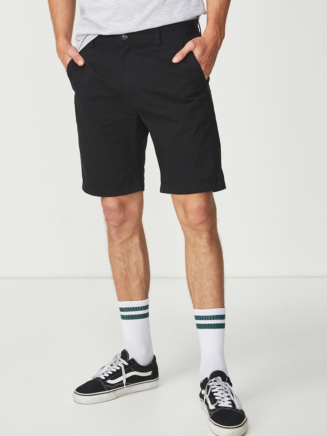 

COTTON ON Men Black Solid Regular Fit Regular Shorts