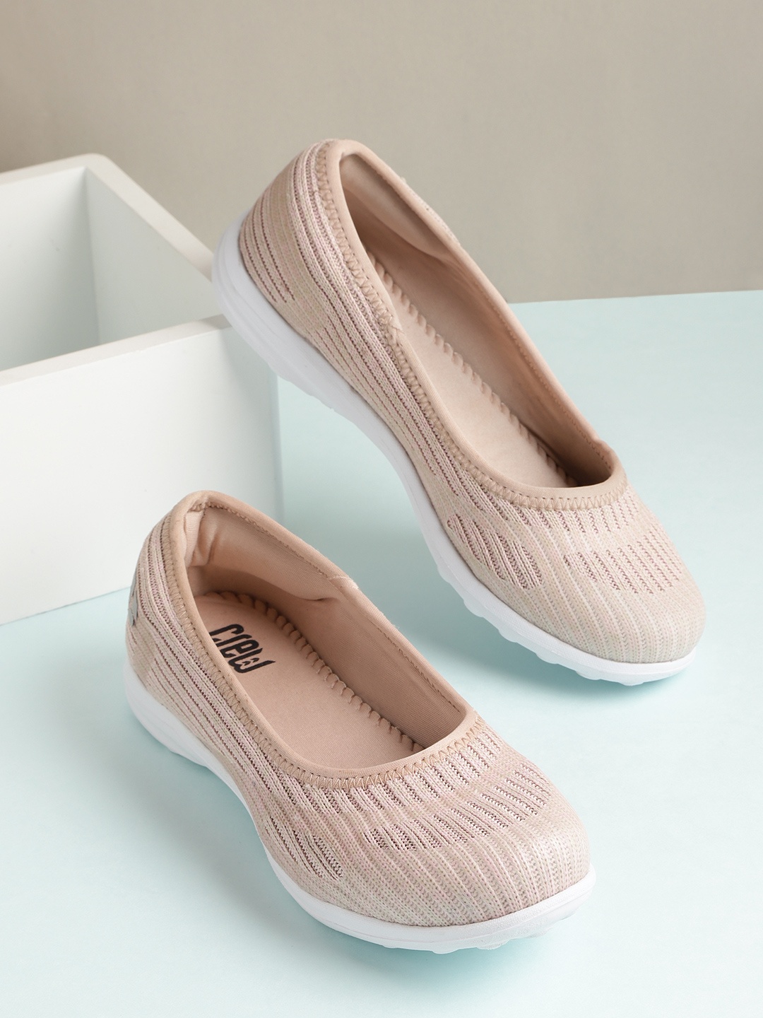 

Crew STREET Women Pink Synthetic Walking Shoes