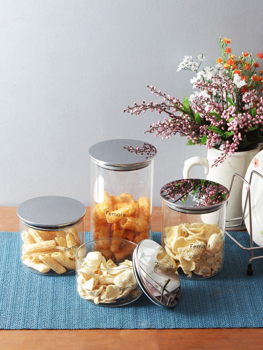

Femora Set of 4 Transparent Air-Tight Jars