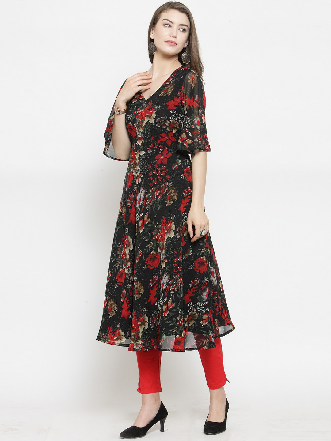 

Jompers Women Black & Red Floral Print A-Line Kurta
