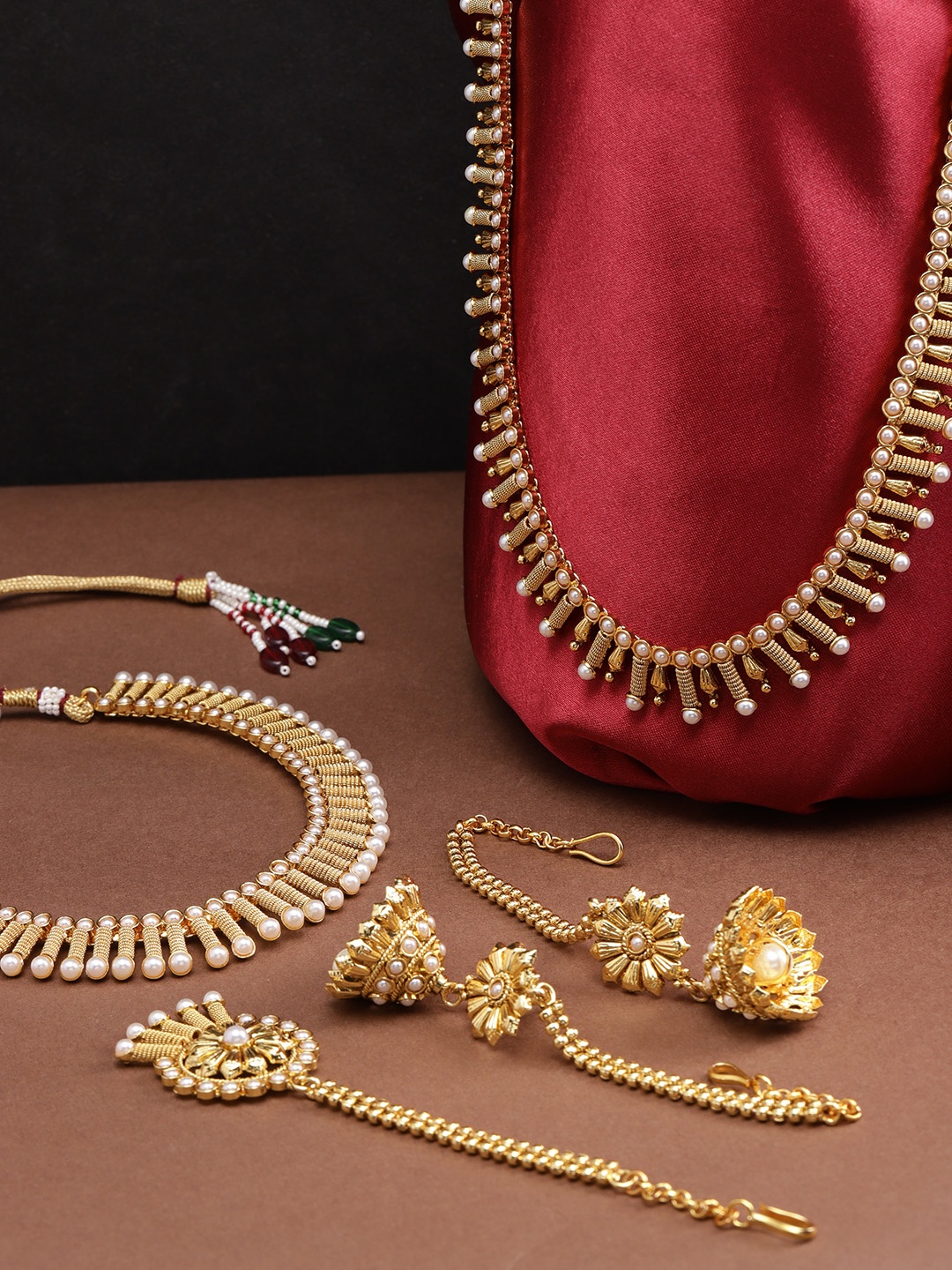 

Priyaasi White Gold-Plated Beaded Jewellery Set