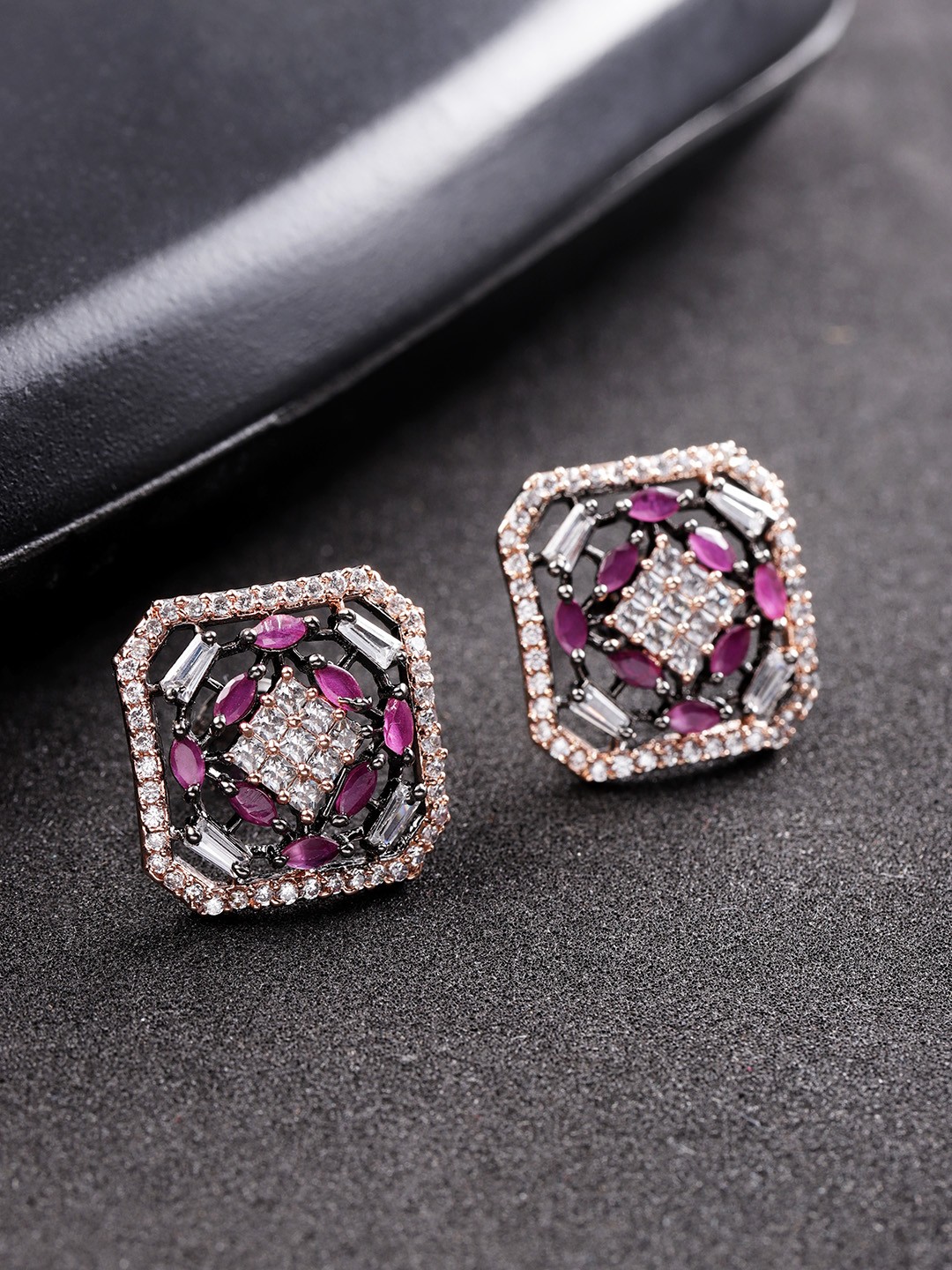 

Priyaasi Gunmetal-Toned & Magenta Gold-Plated Square Studs, Metallic