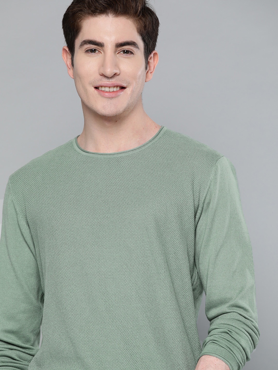

Mast & Harbour Men Green Solid Sweater
