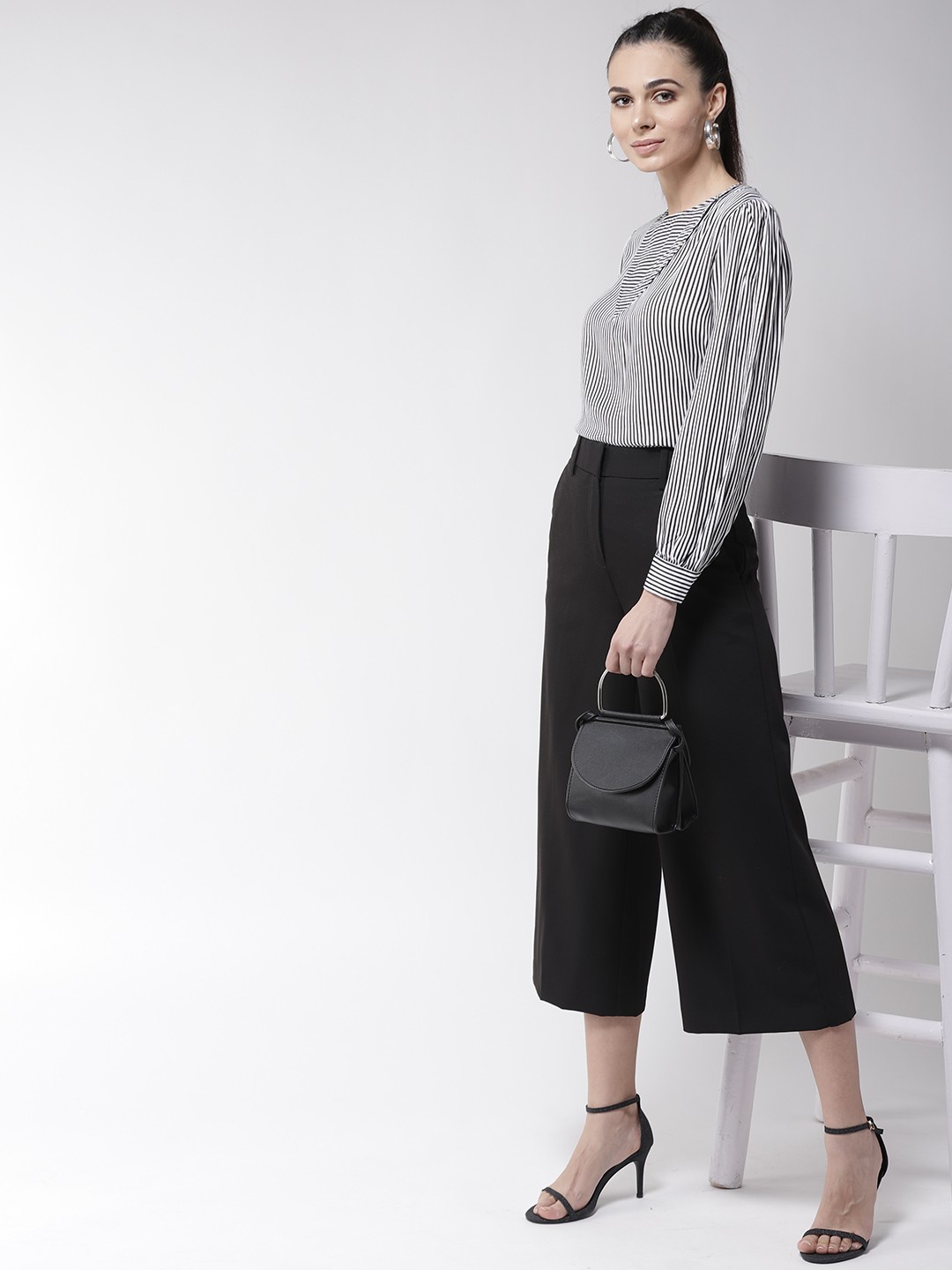 

La Zoire Women White & Black Striped Top