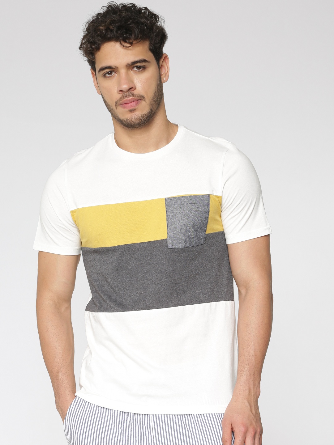 

ONLY & SONS Men White Colourblocked Round Neck T-shirt