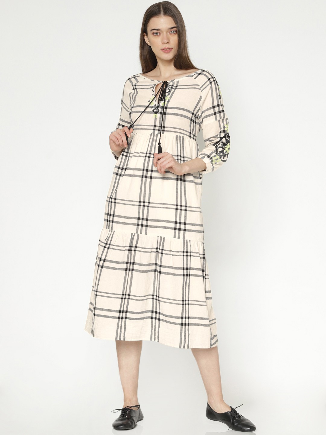 

ONLY Women Beige & Black A-Line Midi Dress
