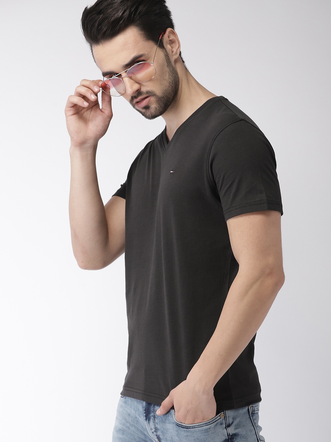

Tommy Hilfiger Men Black Solid V-Neck T-shirt