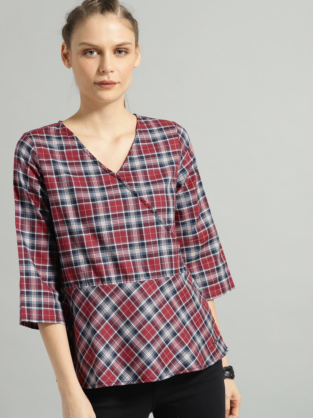 

The Roadster Lifestyle Co Women Red & Blue Checked Wrap Pure Cotton Top