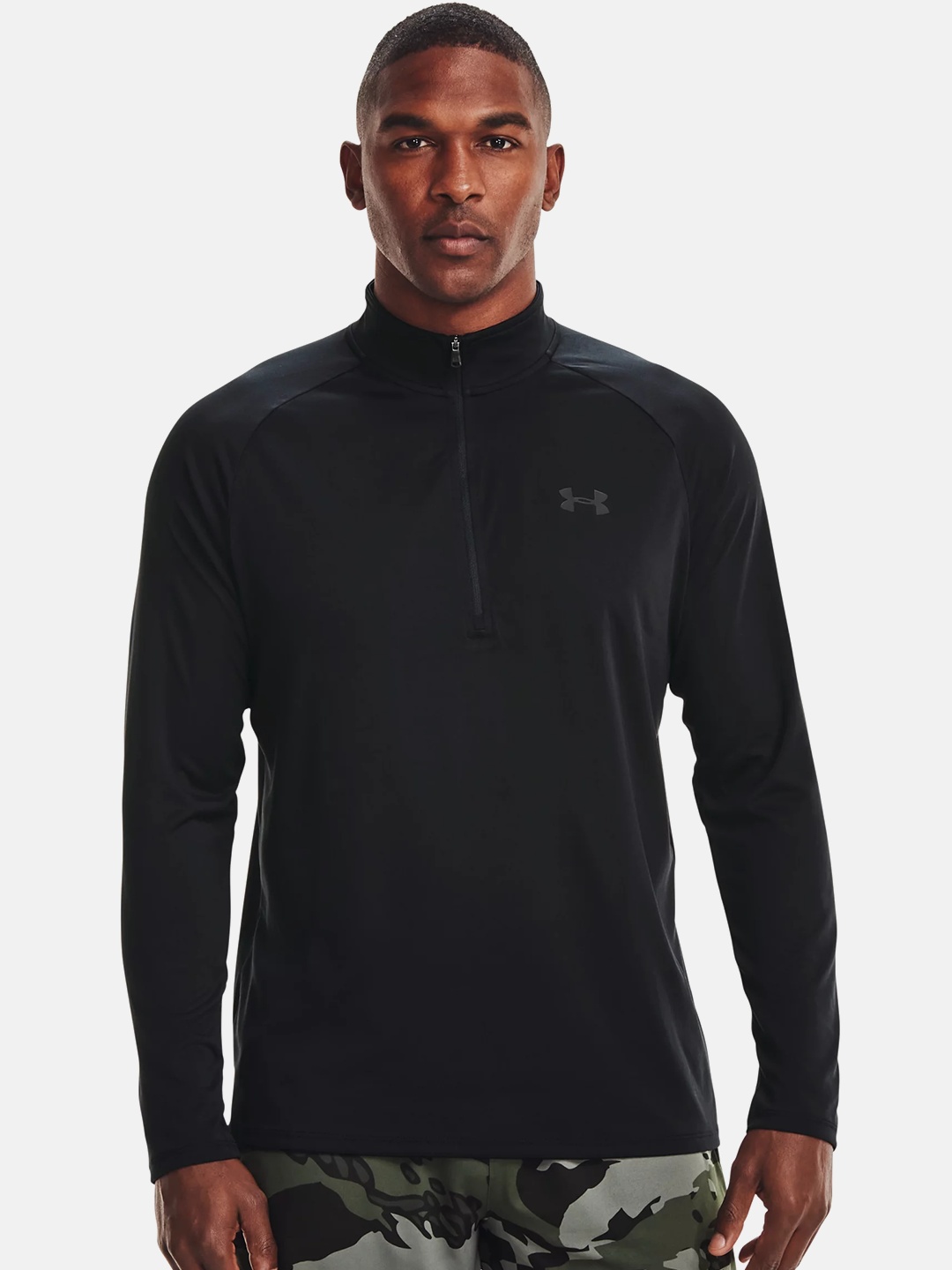 UNDER ARMOUR Men Black Tech 2.0 1/2 Zip Solid T-shirt