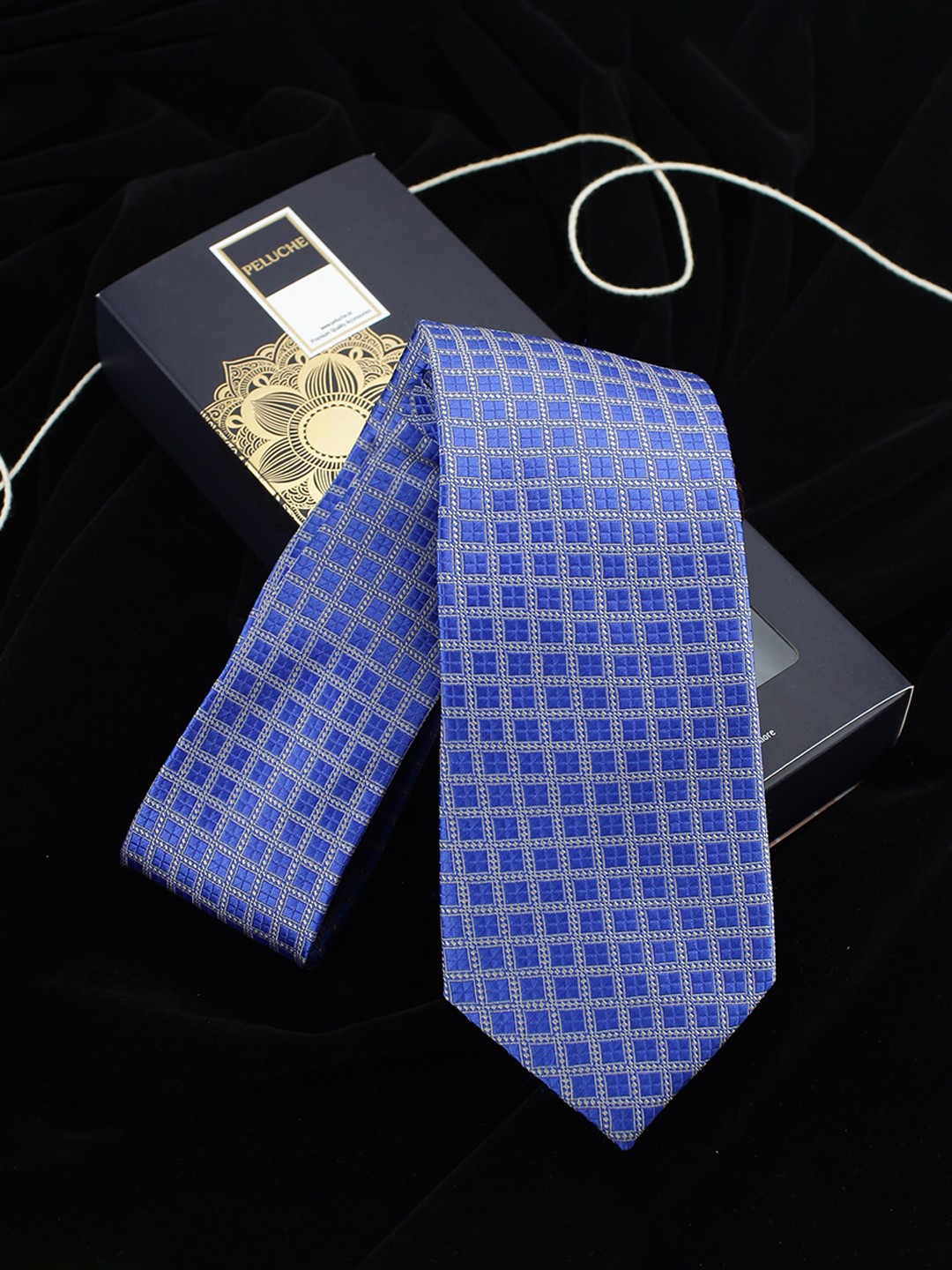 

PELUCHE Blue Checked Broad Tie