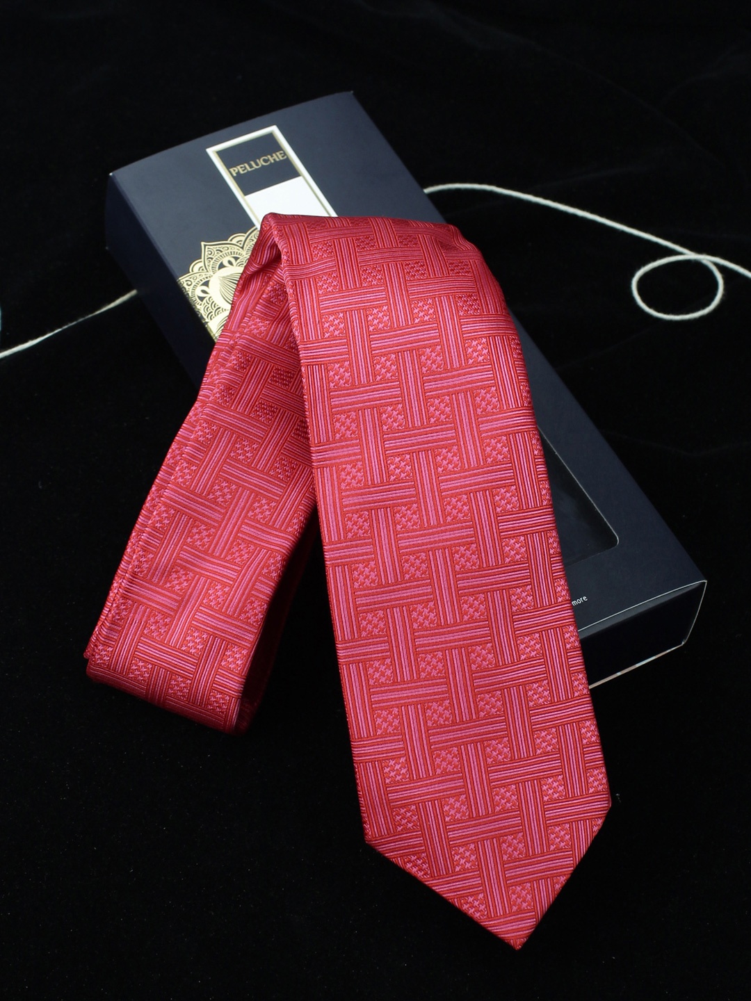 

PELUCHE Pink Solid Broad Tie