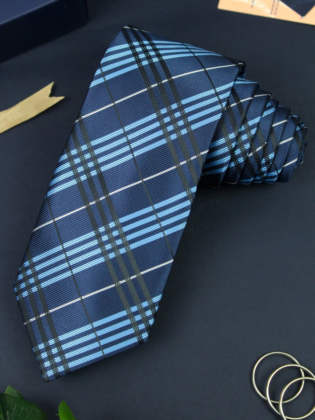 

PELUCHE Blue & Navy Blue Checked Broad Tie