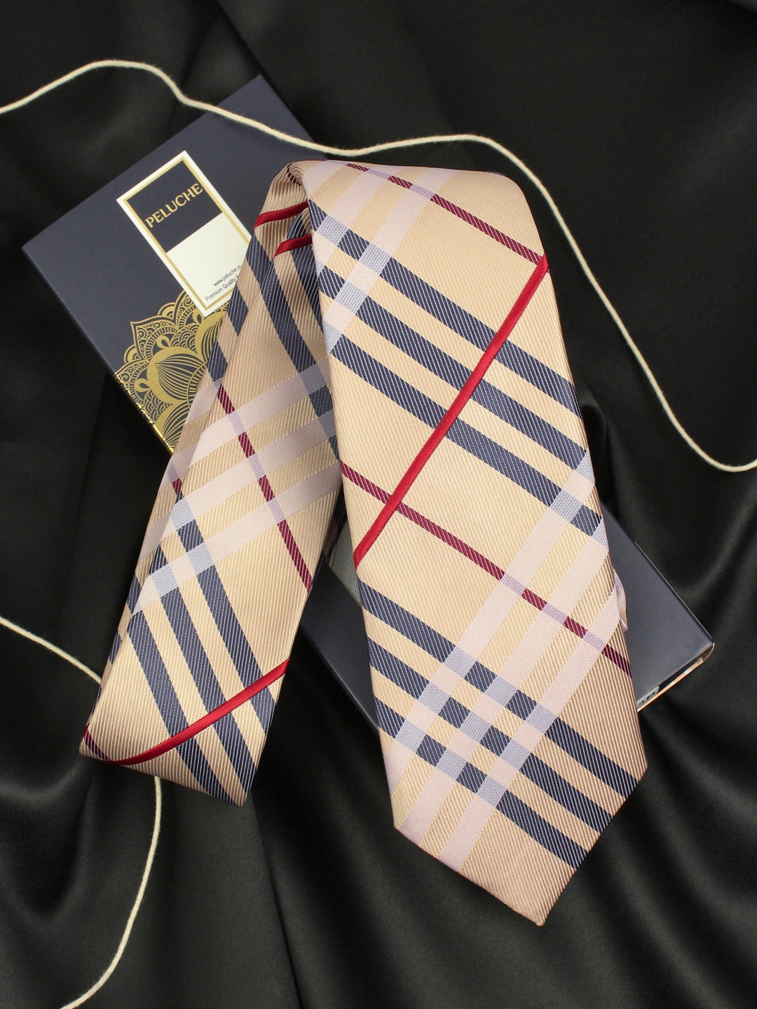 

PELUCHE Beige & Black Checked Broad Tie