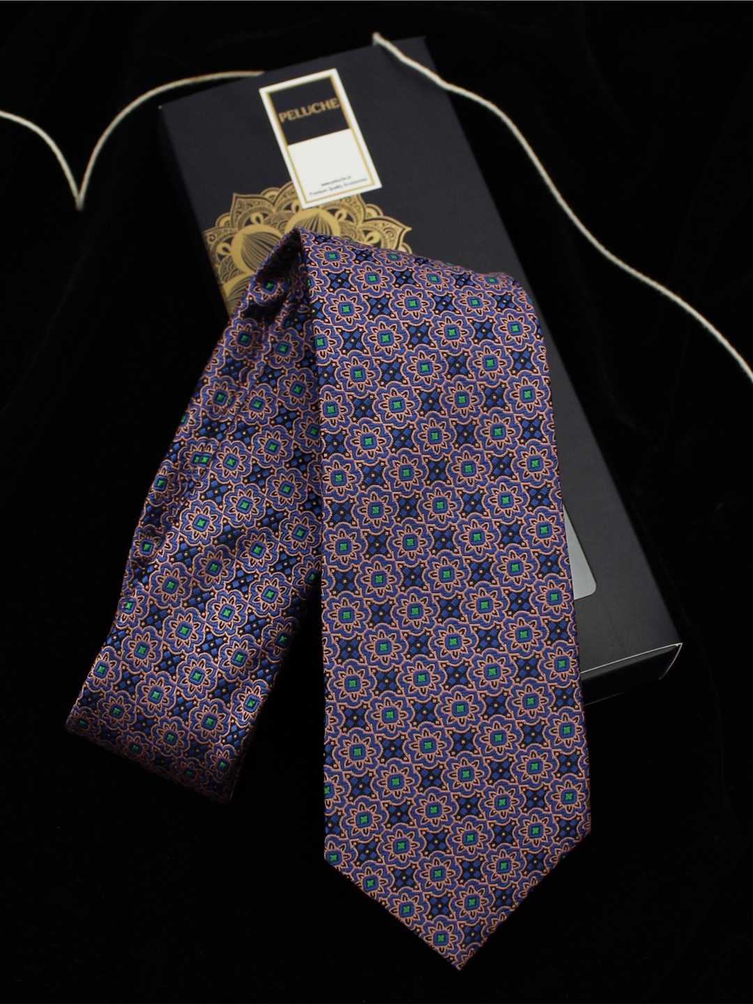 

PELUCHE Purple Woven Design Broad Tie